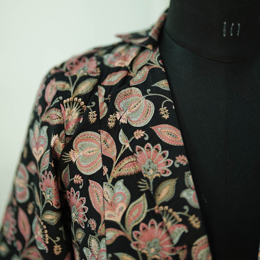 Black Coat 4 Black Coat 4